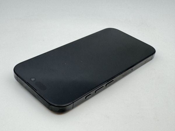 iPhone 16 Pro black titanium